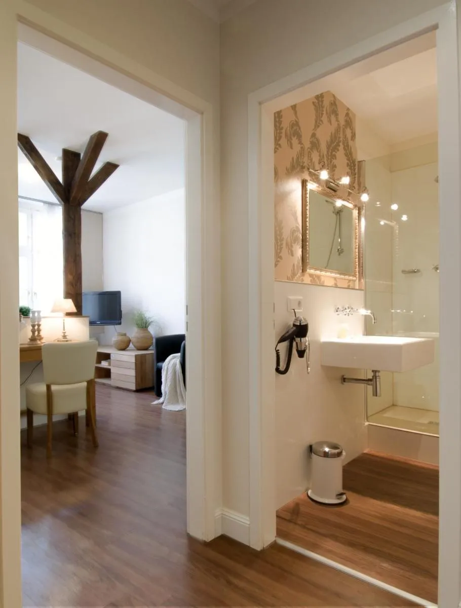 Image 5 of Carlstadt Suites Düsseldorf