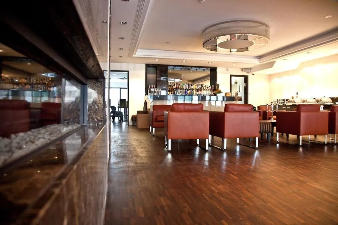 Image 3 of Hotel Favor