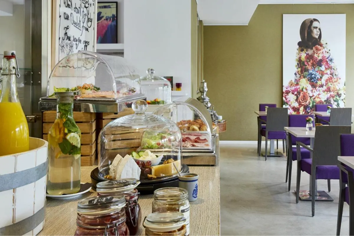 Image 6 of Hotel Indigo – Dusseldorf – Victoriaplatz, an IHG Hotel