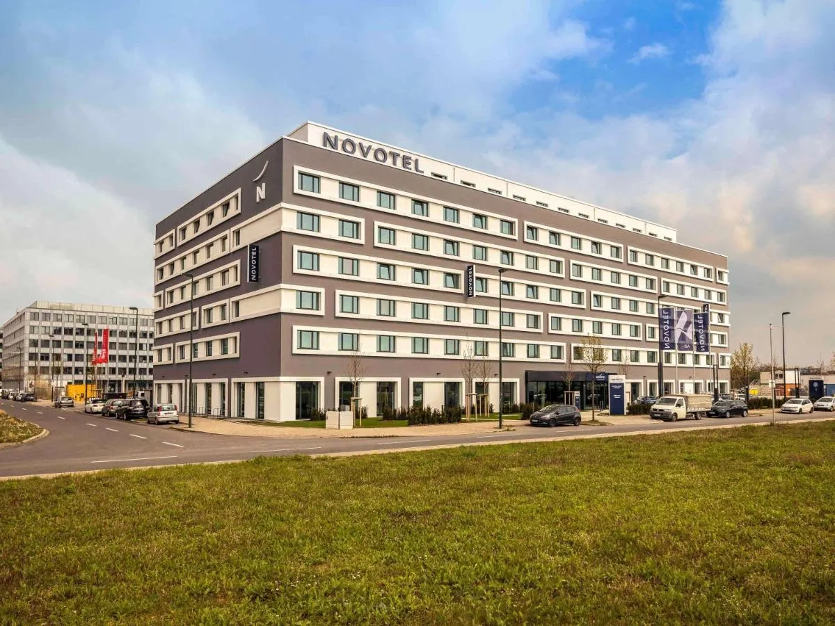 Image 4 of Novotel Duesseldorf Airport