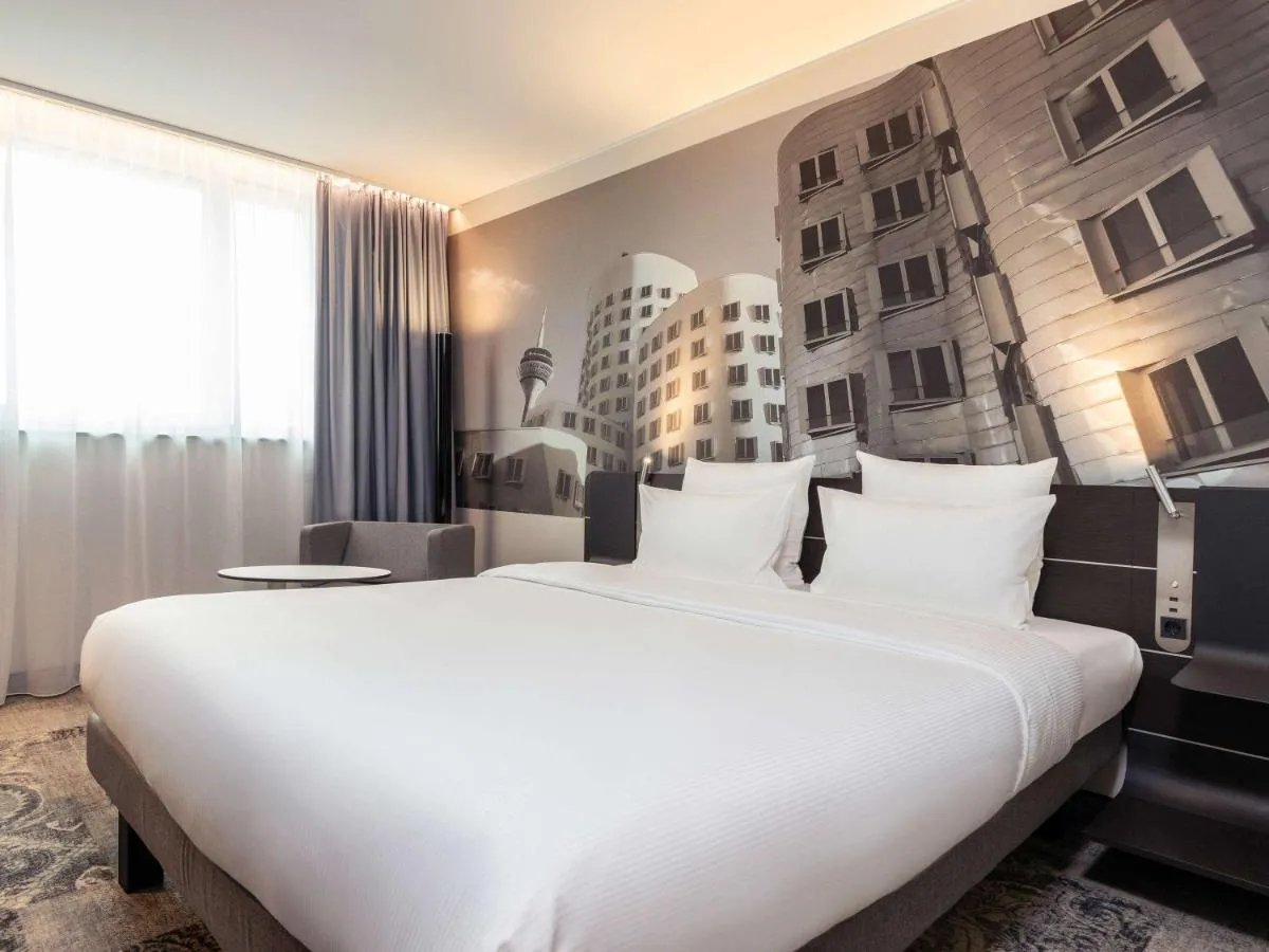 Image 5 of Novotel Duesseldorf Airport