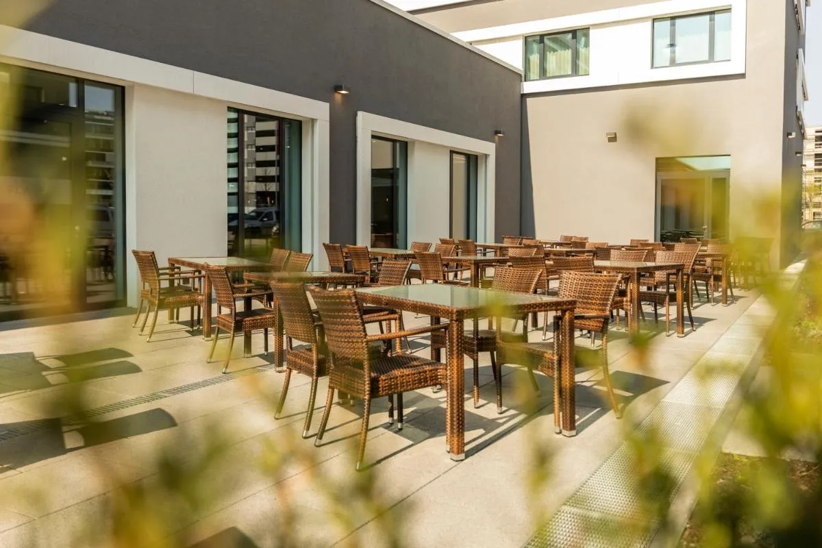 Image 2 of Novotel Duesseldorf Airport