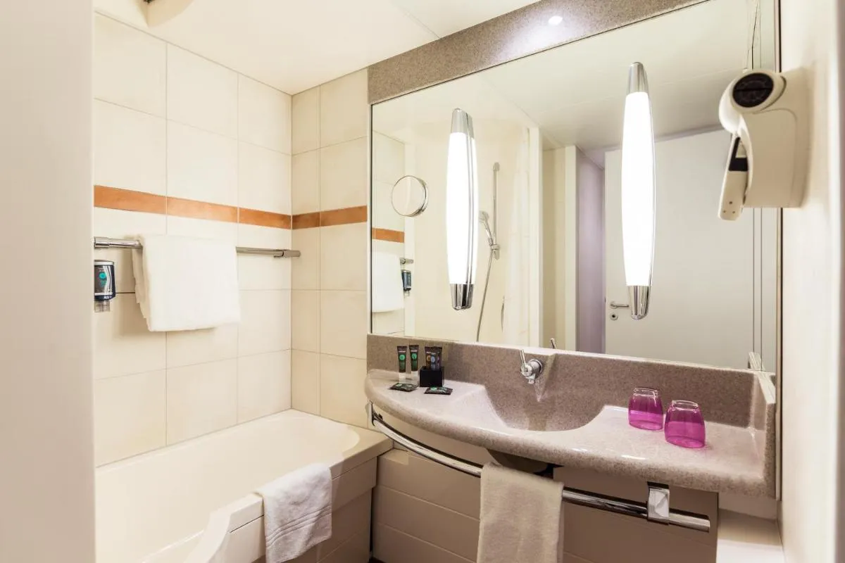 Image 1 of Novotel Düsseldorf City West