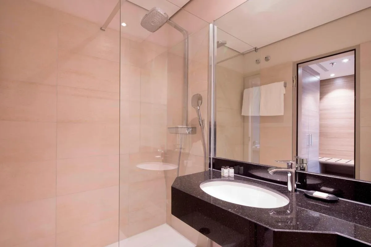 Image 3 of Sheraton Duesseldorf Airport Hotel