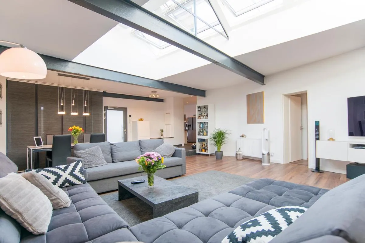 Image 3 of White Lofty und White Studio