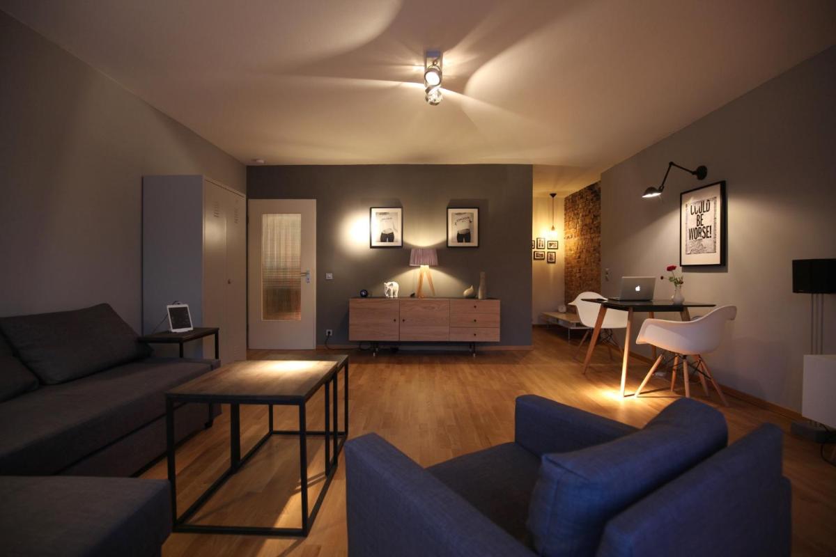 Image 2 of 21st Appartement