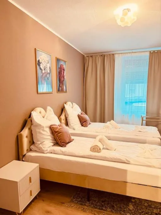 Image 5 of 3 Raum City-Apartment – 5min zum HBF Grupello-1