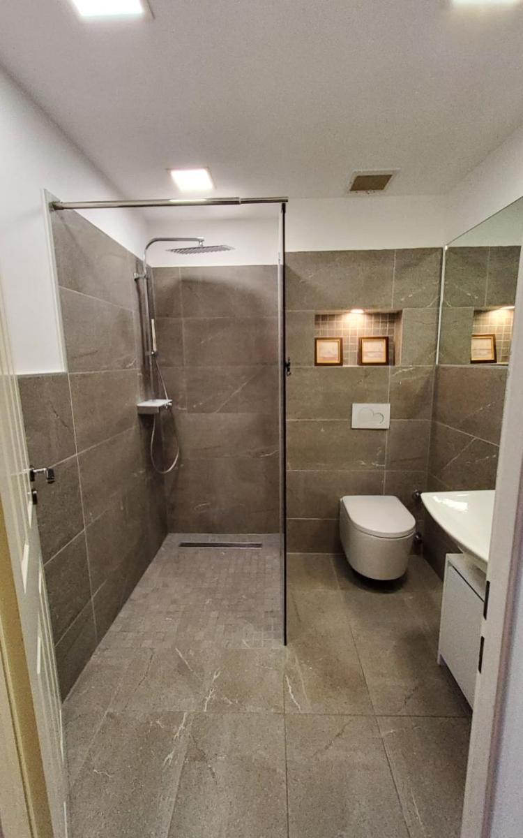 Image 3 of 3 Zimmer Wohnung – Keine Party Wohnung ! 6 Personen