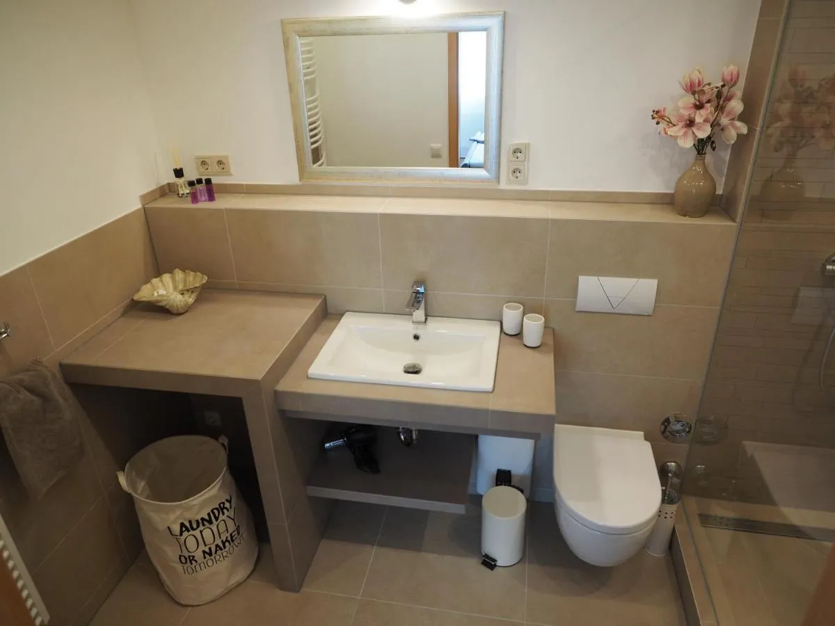 Image 6 of 41 Reichsstraße