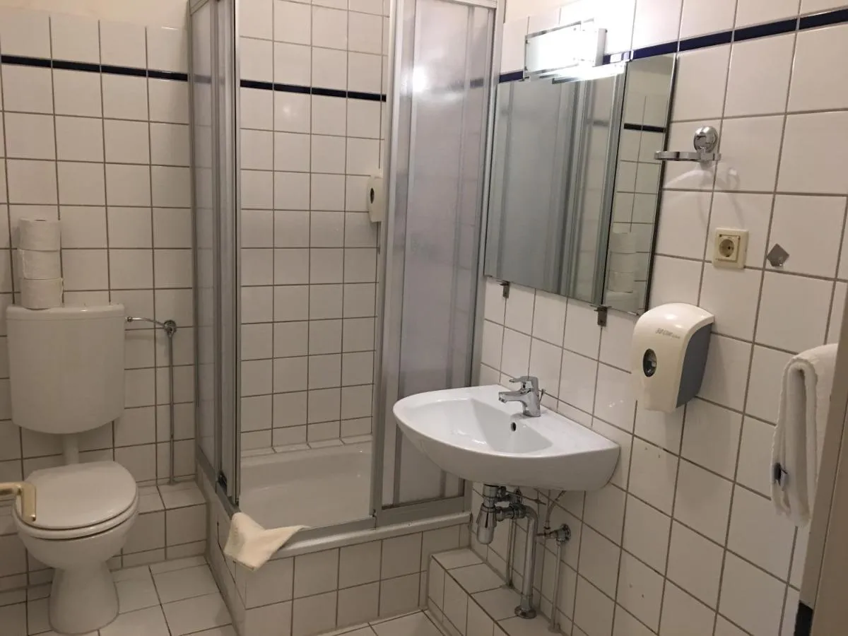 Image 2 of AltDüsseldorf