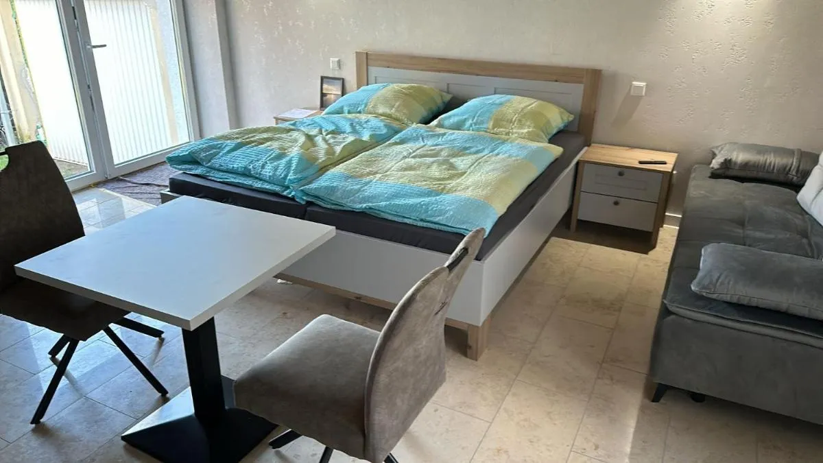 Image 1 of Alte Bäckerei Hinterhaus Apartment Alte Bäckerei am Flughafen – Messe Düsseldorf