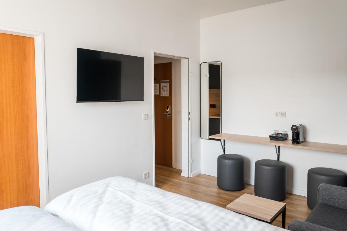 Image 4 of Antares Apartments