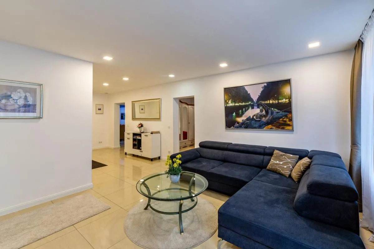 Image 3 of Apartamento Dusseldorf