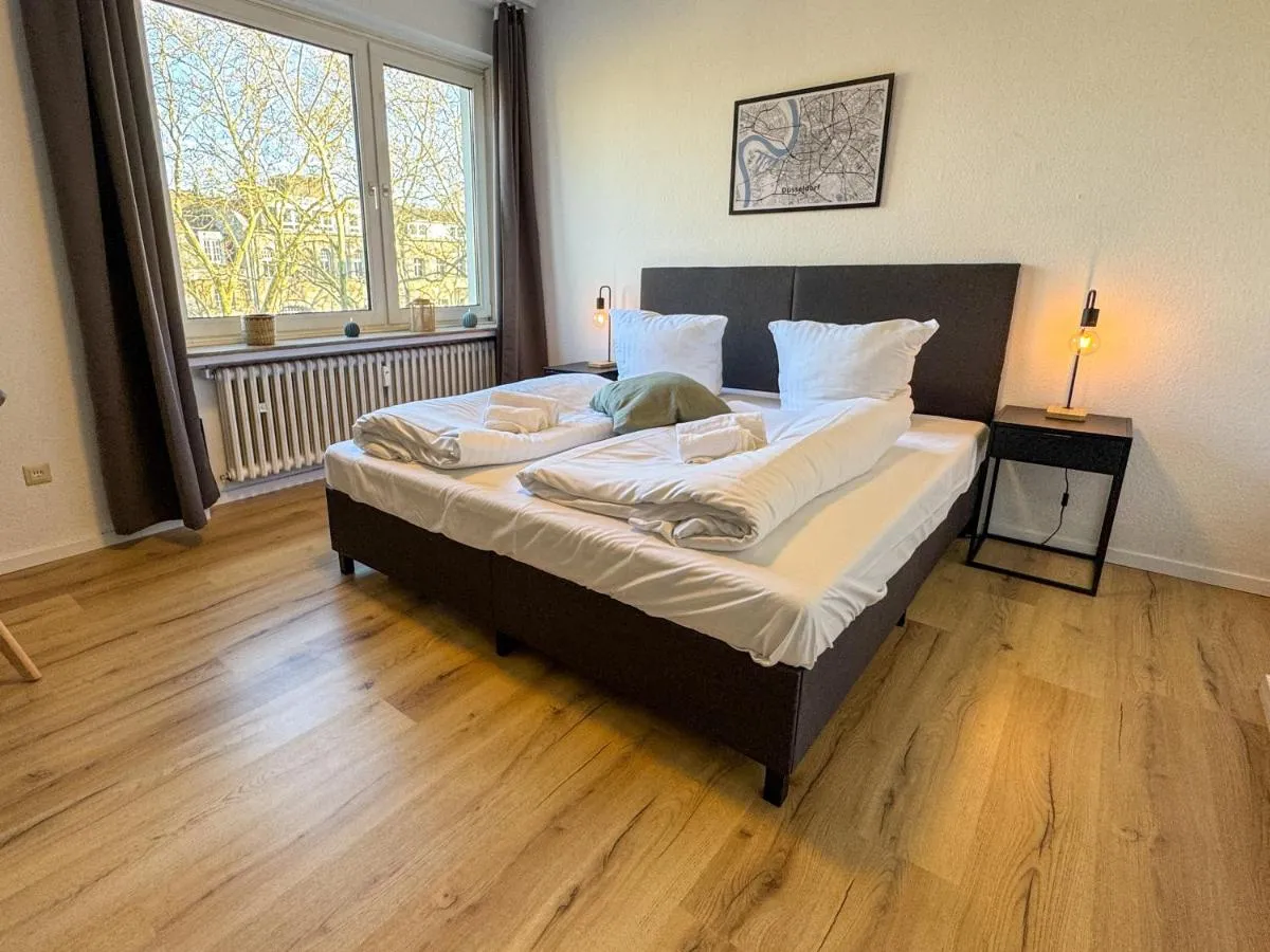 Image 6 of Apartment Düsseldorf 100QM, 6 Personen, Balkon, Messe, Küche