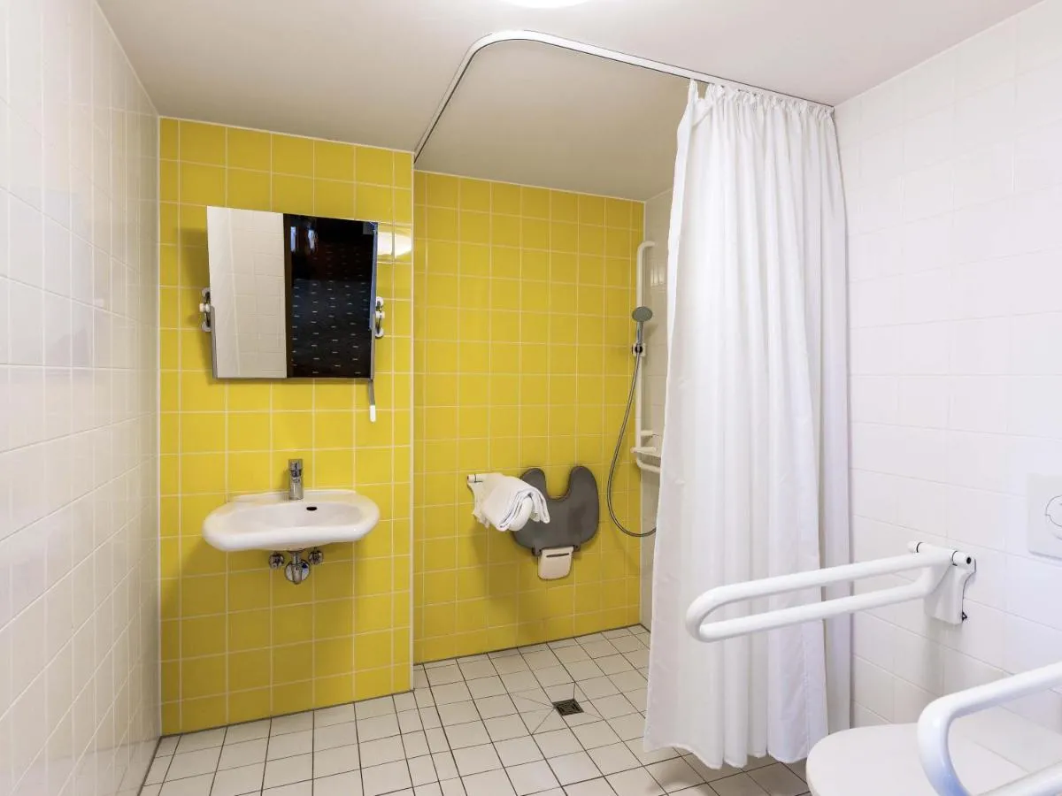 Image 4 of B&B HOTEL Düsseldorf-Mitte