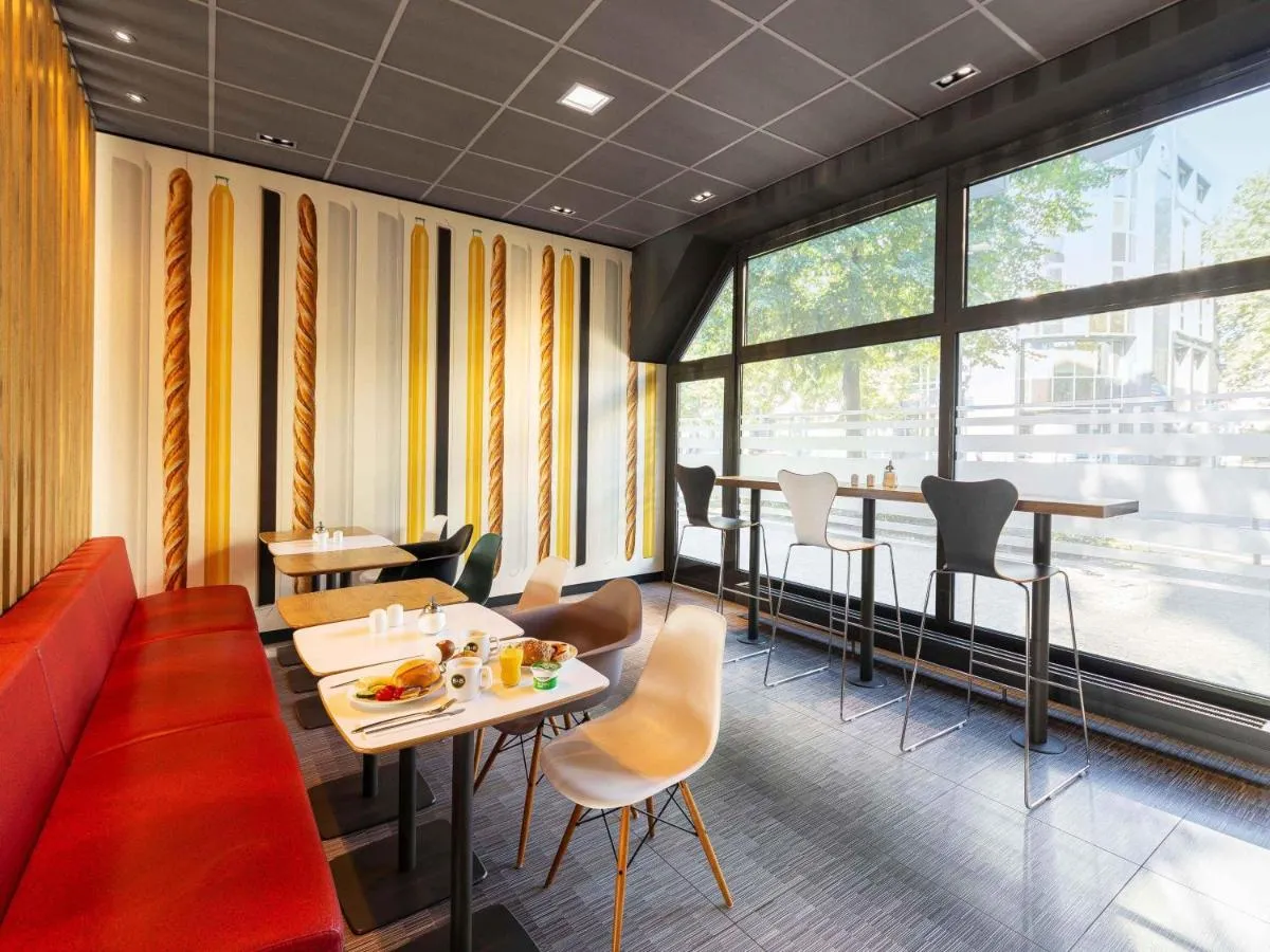 Image 4 of B&B Hotel Düsseldorf-Hbf