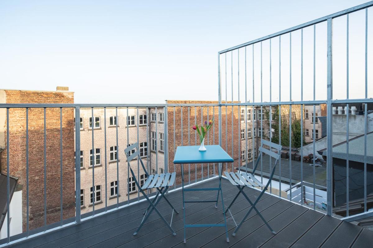 Image 5 of B-Hotel