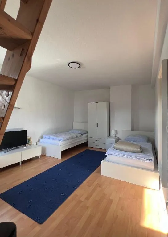 Image of Cozy Apartment with Excellent Transport Links to Old Town, Main Station and Trade Fair