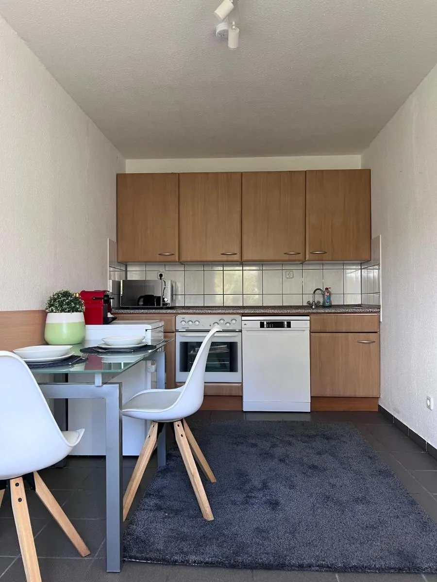 Image 3 of Cozy Apartment with Excellent Transport Links to Old Town, Main Station and Trade Fair