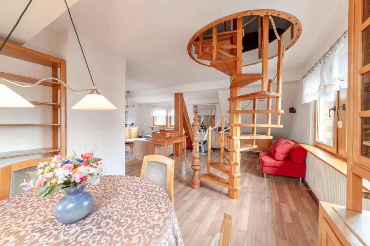 Image 6 of Cozy villa with garden, balcony and parking area in Düsseldorf