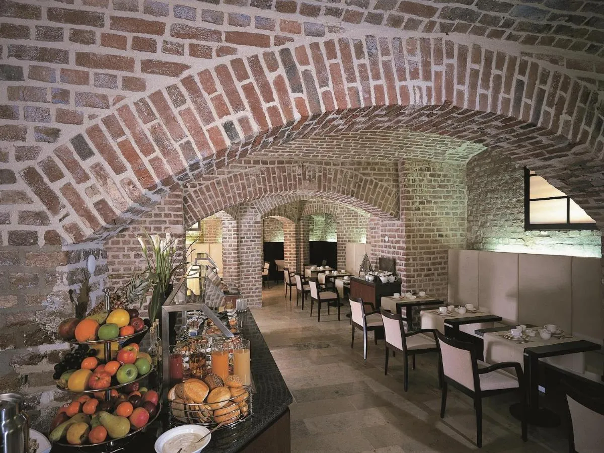 Image 2 of DEVIN Art Hotel