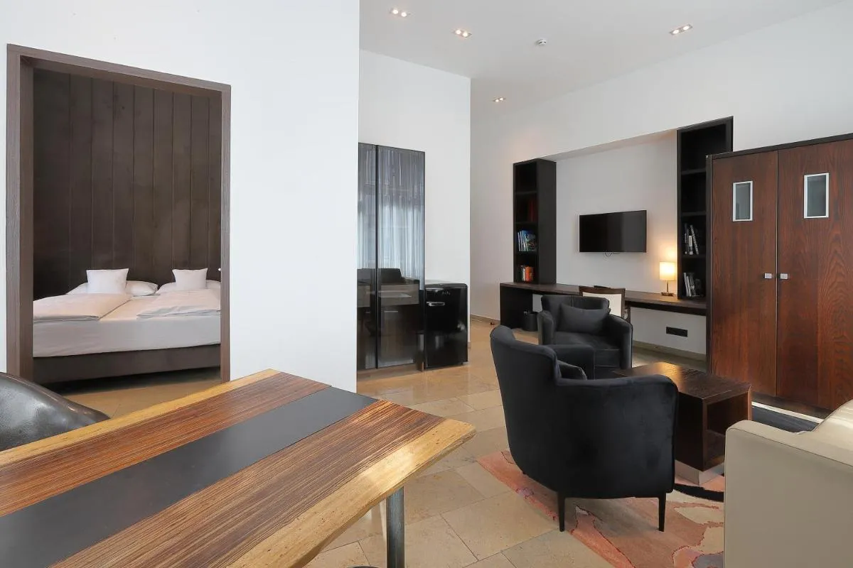 Image 4 of DEVIN Art Hotel