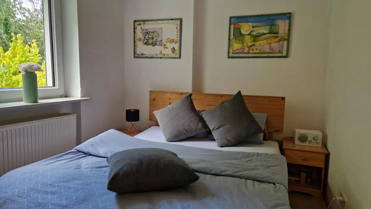 Image 1 of Gemütliche Ferienwohnung nähe Schloss Benrath & Rhein Düsseldorf Urdenbach