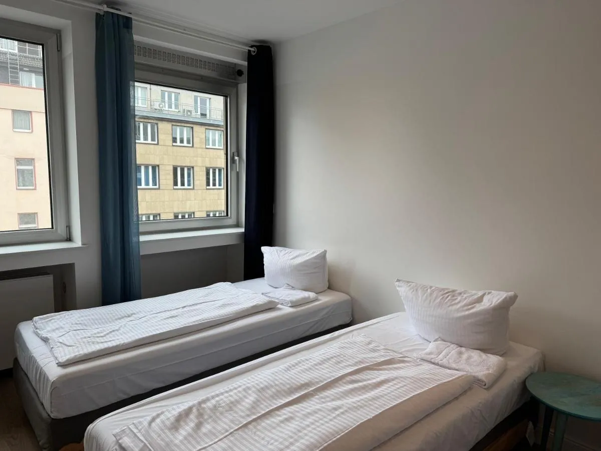 Image 1 of Graf-Adolflux