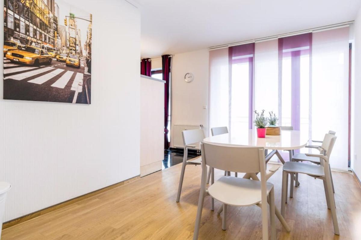 Image 3 of HOMEFY OLDTOWN APARTMENT – 6 people – 2 bath – balcony – top location
