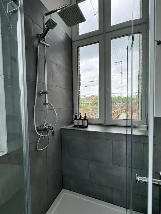 Image 2 of Heaven Homes – 15 Gehmin bis zur Innenstadt