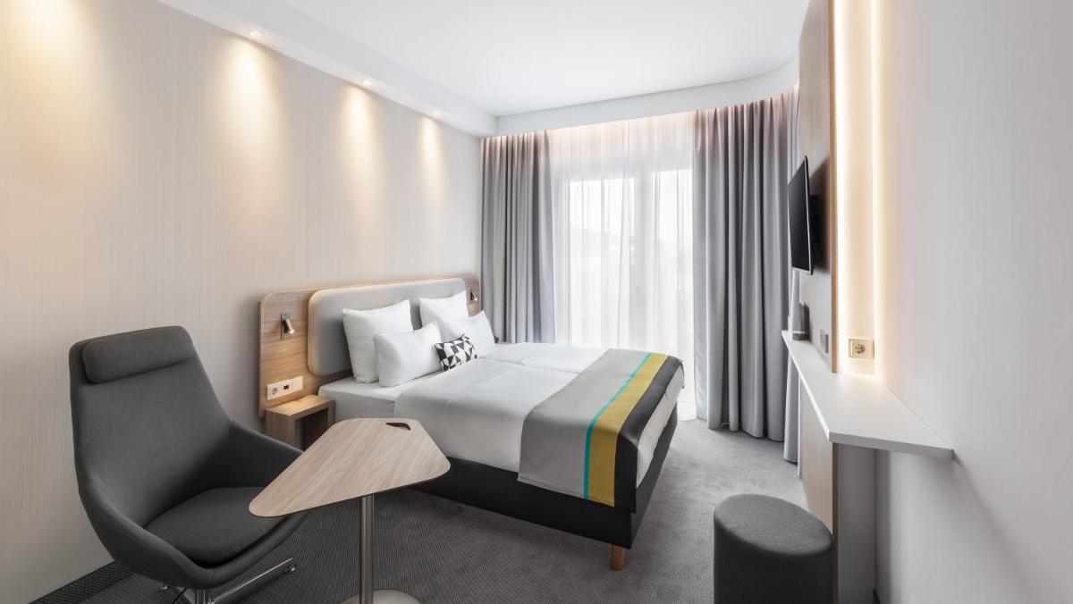 Image 1 of Holiday Inn Express Düsseldorf – Hauptbahnhof by IHG