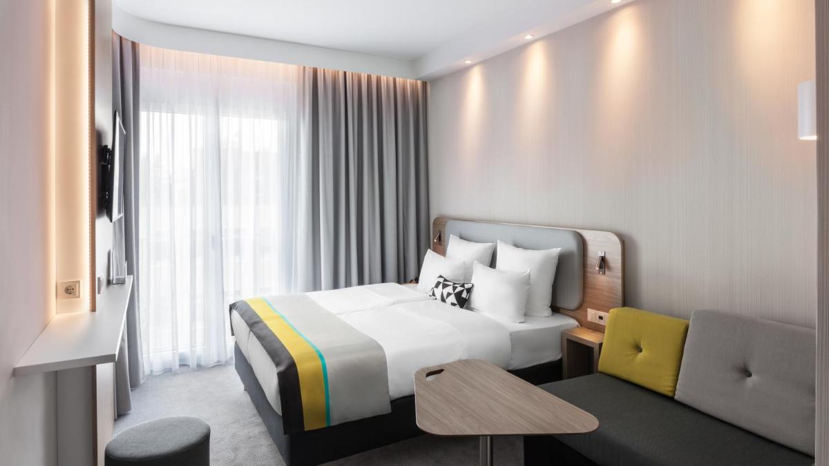 Image 2 of Holiday Inn Express Düsseldorf – Hauptbahnhof by IHG