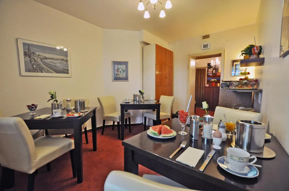 Image 3 of Hotel Am Ehrenhof