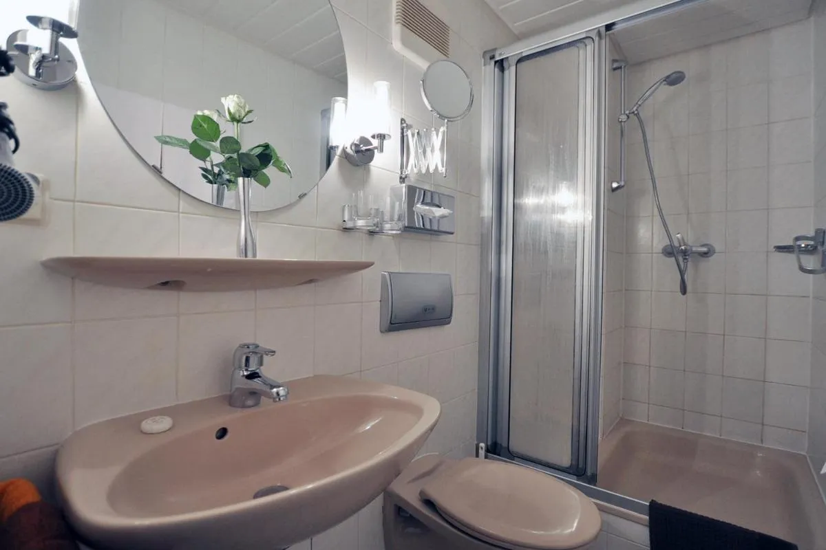 Image 2 of Hotel Am Ehrenhof