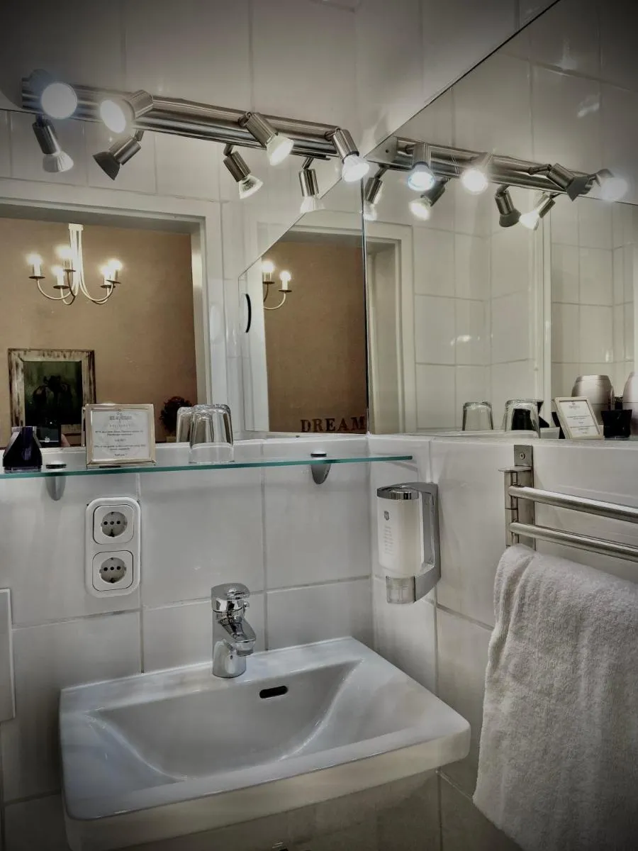 Image 4 of Hotel Am Volksgarten