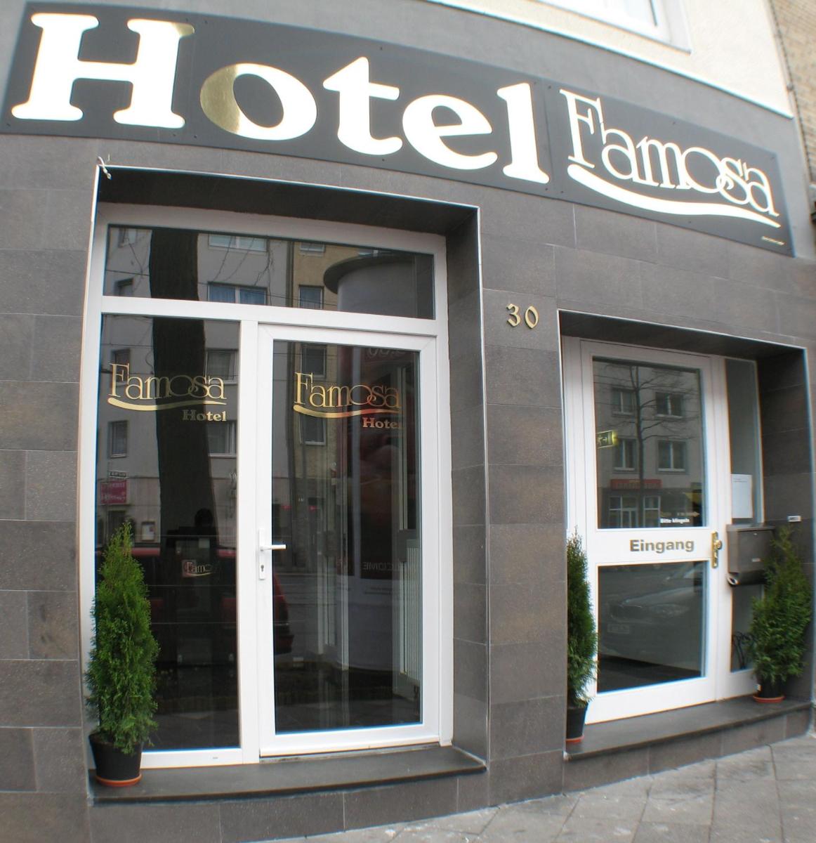 Image 3 of Hotel Famosa