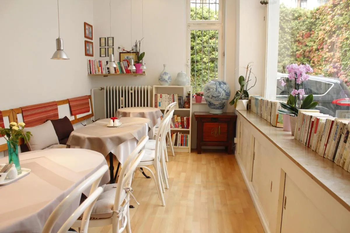 Image 3 of Hotel Moon