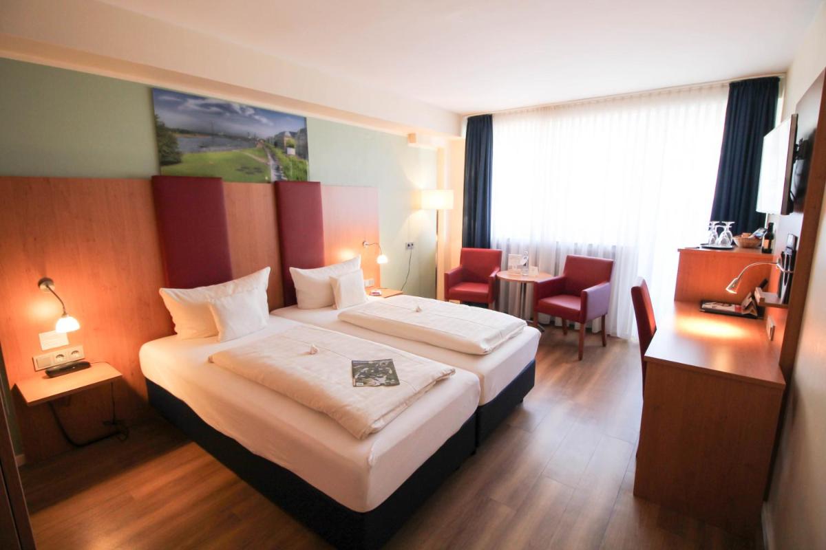 Image 6 of Hotel National Düsseldorf (Superior)