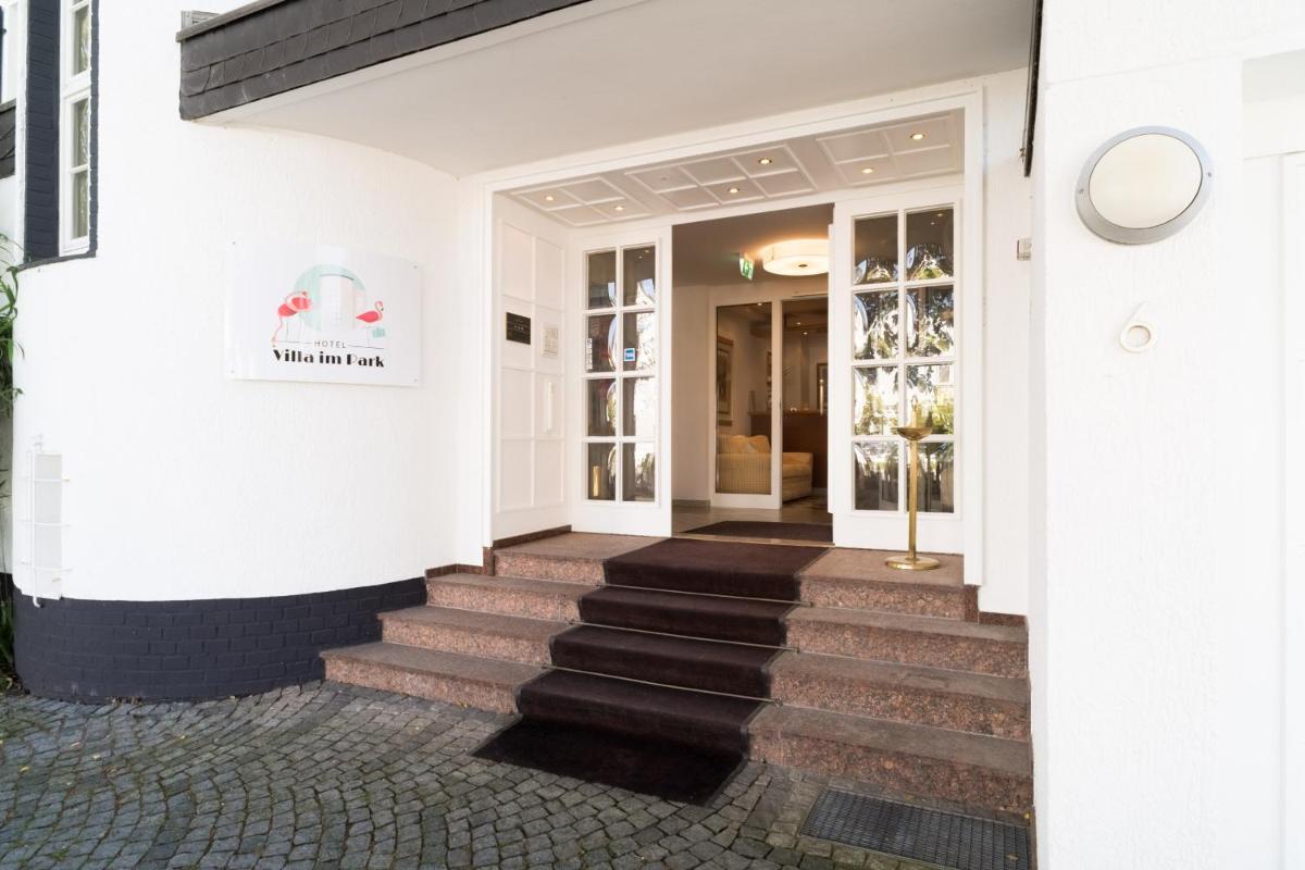 Image 3 of Hotel Villa im Park