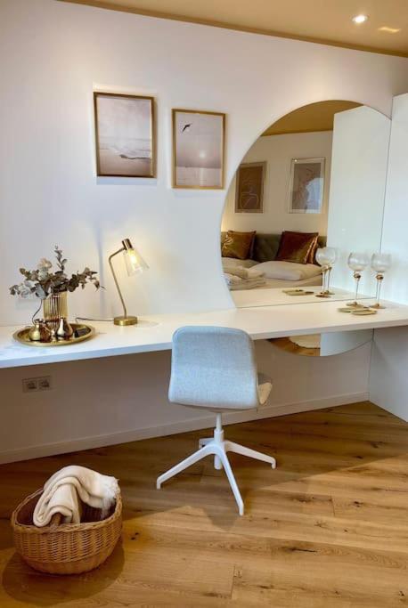 Image 4 of Komfort – Suite zentral, mit Balkon und Waschmaschine
