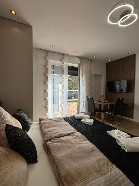 Image of Lenti Düsseldorfer Apartment’s