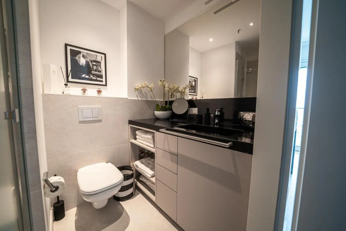 Image 2 of Luxury Apartments Düsseldorf