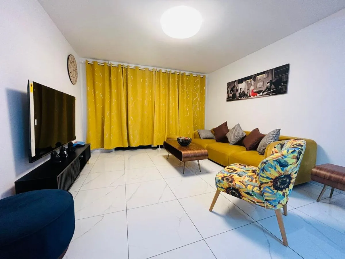 Image 4 of Messe HV-1