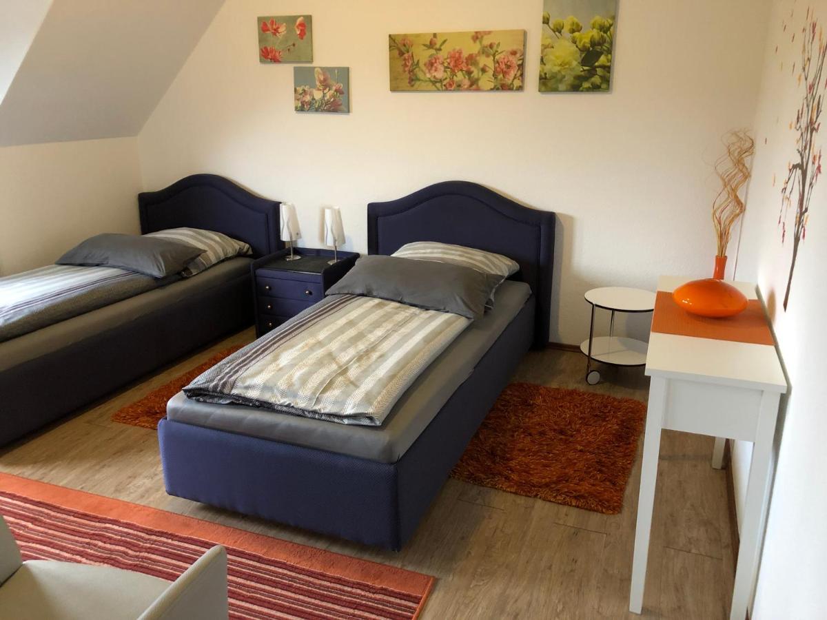 Image 1 of Messezimmer 4 u 2