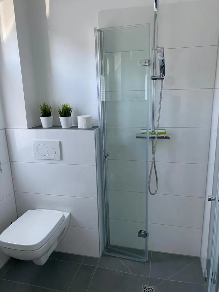 Image 4 of Messezimmer nahe der Düsseldorfer Messe mit eigenem Eingang und gratis Minibar