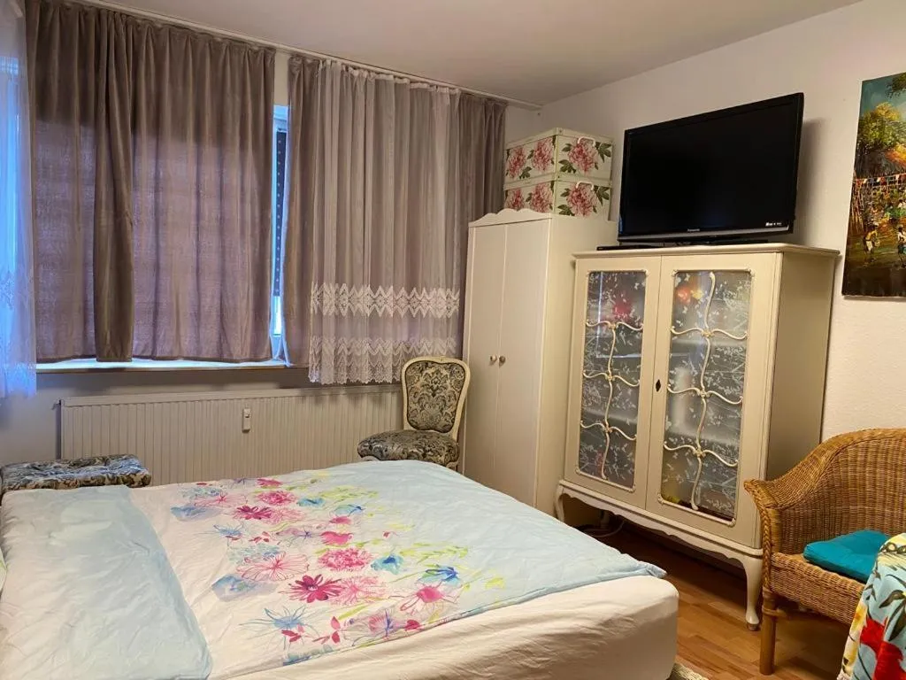 Image 1 of Mitten in Düsseldorf