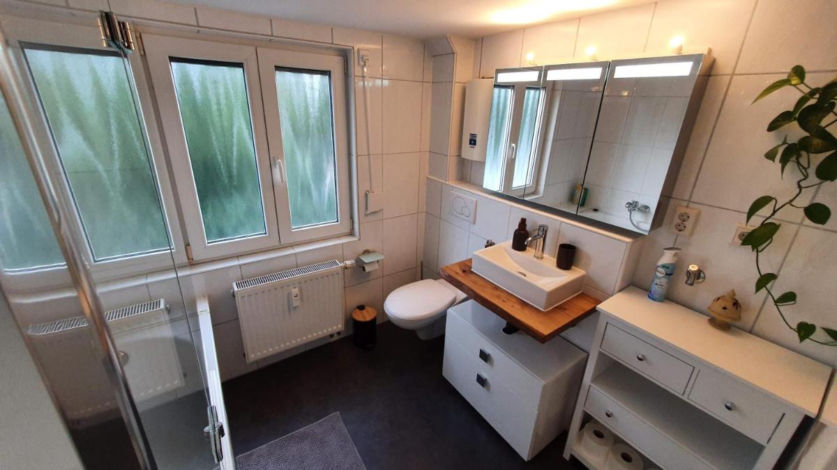 Image 2 of Modern 2.5 Bedroom Duplex Apartment near Messe, Airport, Arena