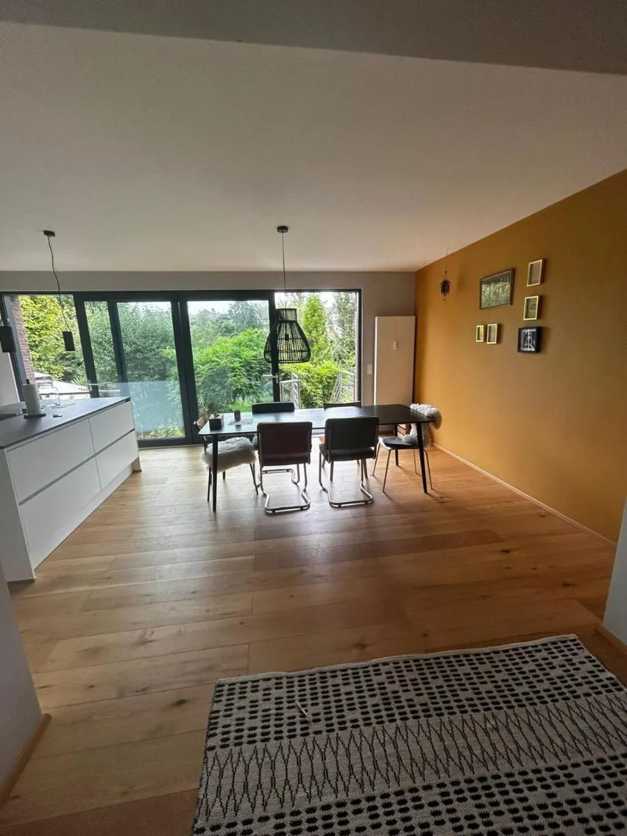 Image 2 of Modern oasis of peace with garden, top public transport