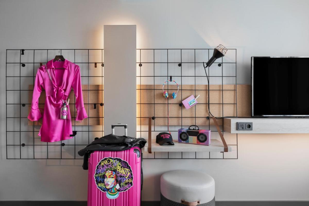 Image 4 of Moxy Duesseldorf City