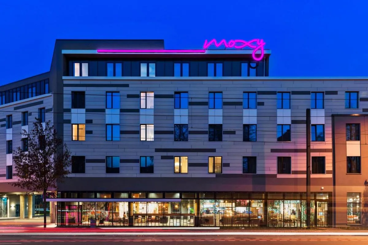 Image 2 of Moxy Duesseldorf South